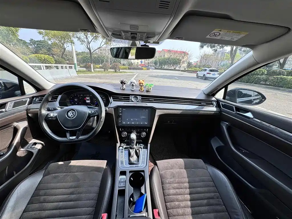 VOLKSWAGEN MAGOTAN 2018