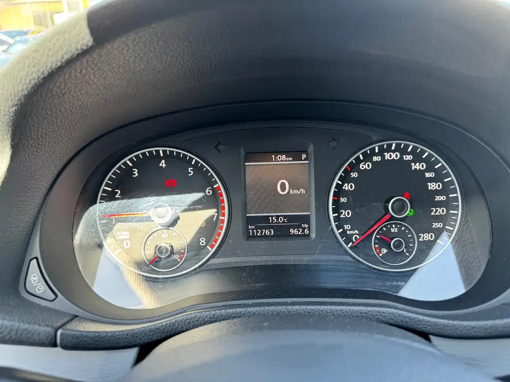 VOLKSWAGEN PASSAT 2015