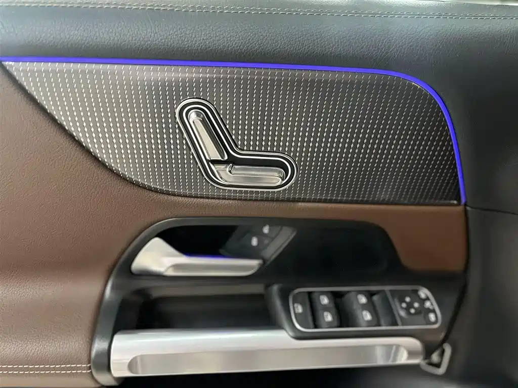 MERCEDES BENZ GLB 2022