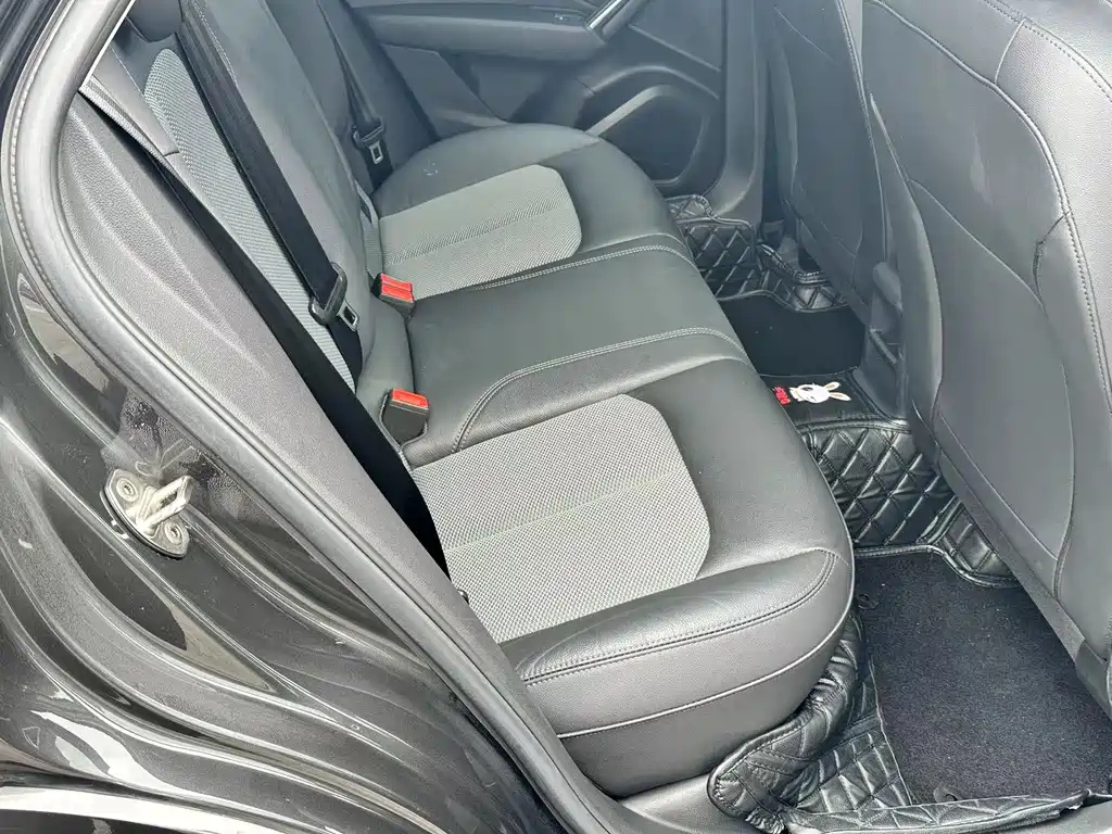 AUDI Q2L 2021