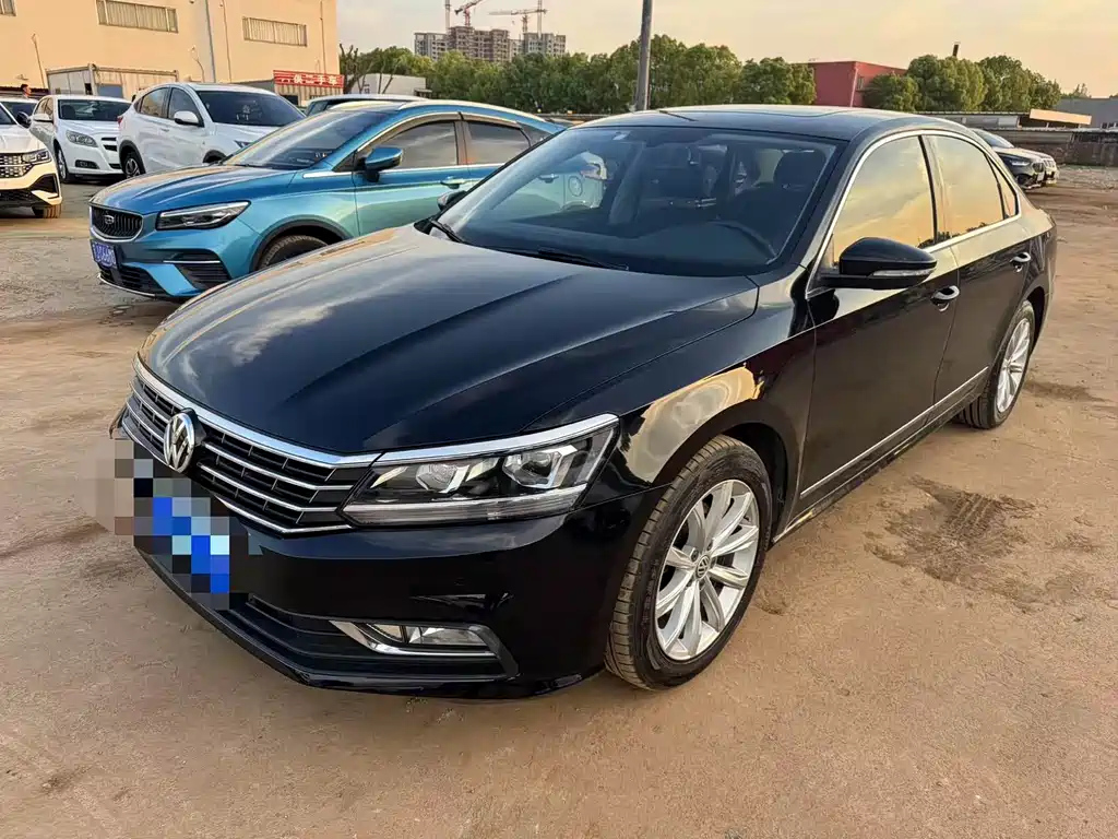VOLKSWAGEN PASSAT 2017