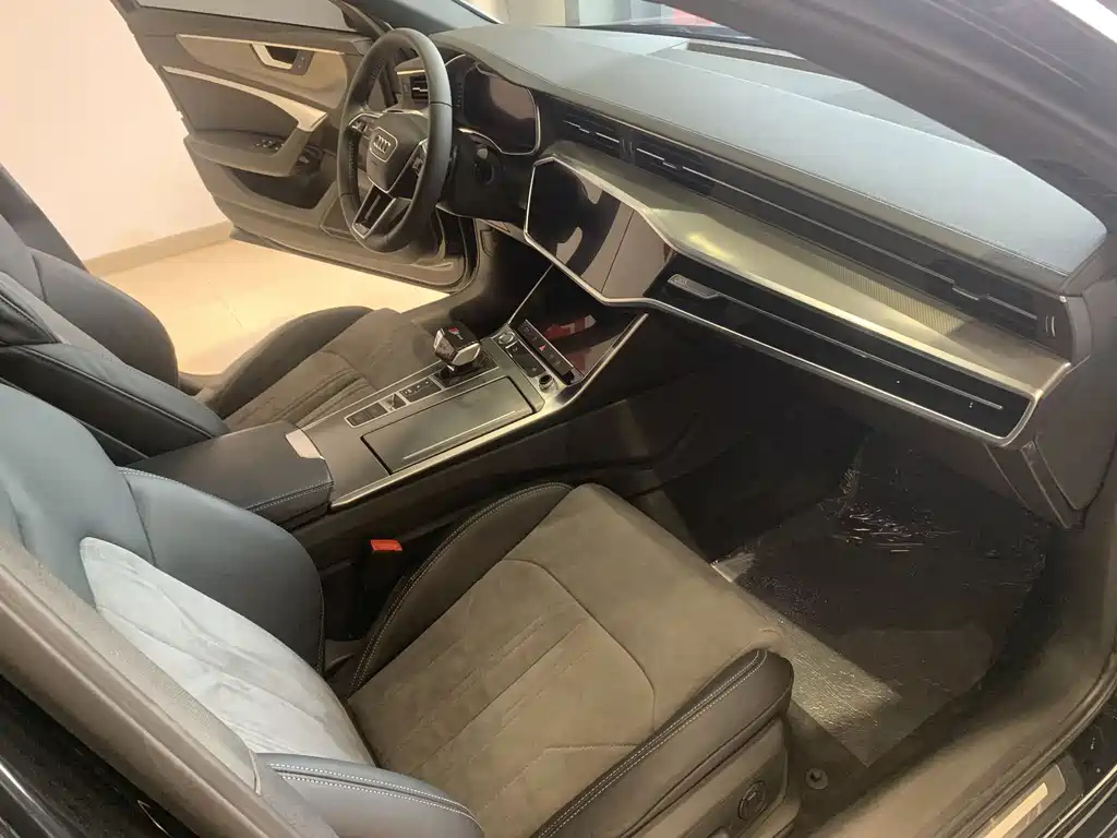 AUDI A6L 2020