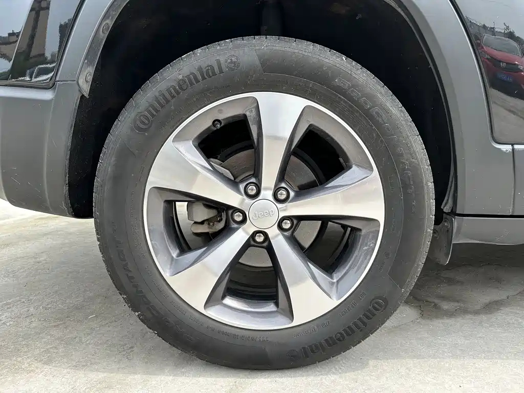 JEEP CHEROKEE 2020