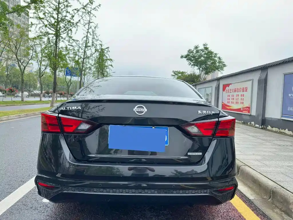 NISSAN TEANA 2022