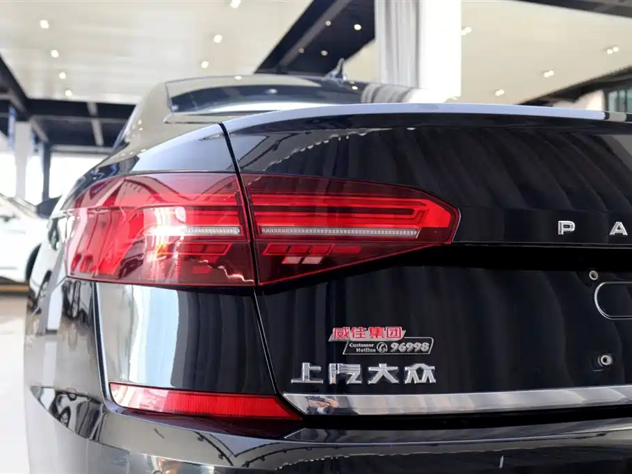 VOLKSWAGEN PASSAT 2021