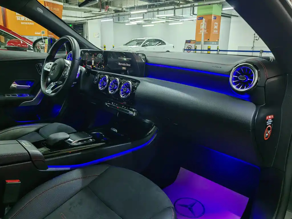 MERCEDES BENZ CLA 2023
