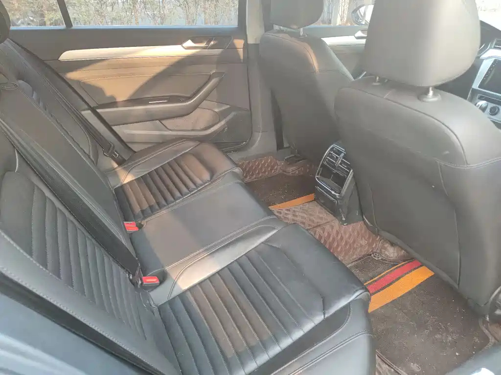 VOLKSWAGEN MAGOTAN 2020