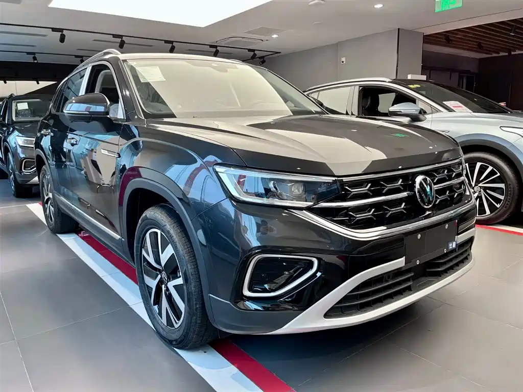 VOLKSWAGEN TAYRON 2023