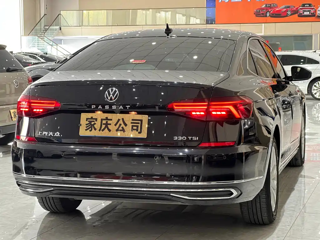 VOLKSWAGEN PASSAT 2021