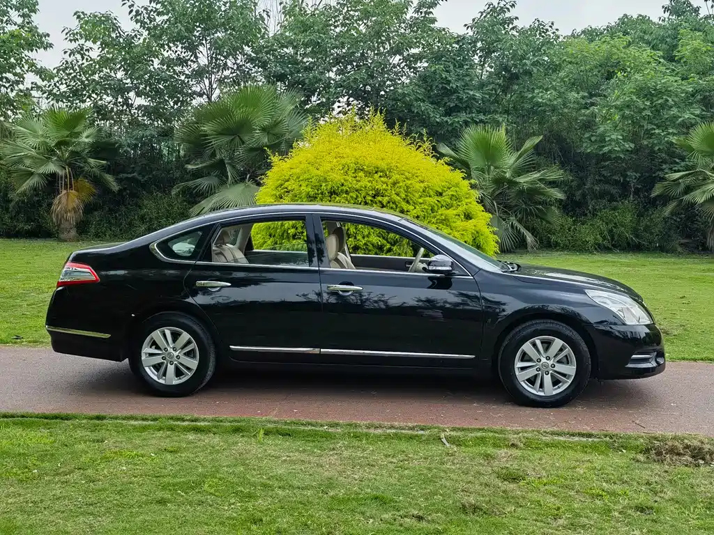 NISSAN TEANA 2012