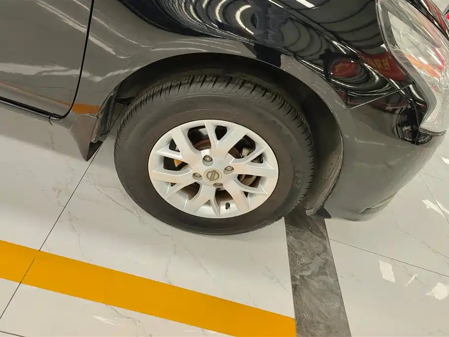 NISSAN SUNNY 2014