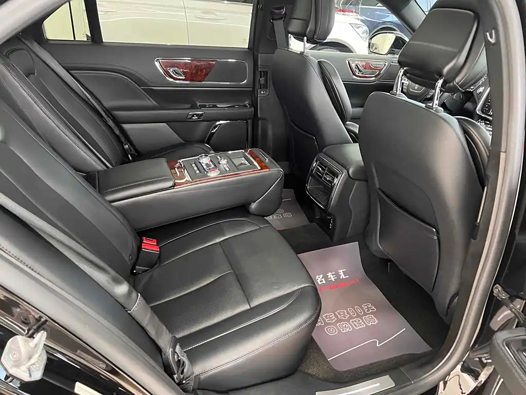 LINCOLN CONTINENTAL 2019