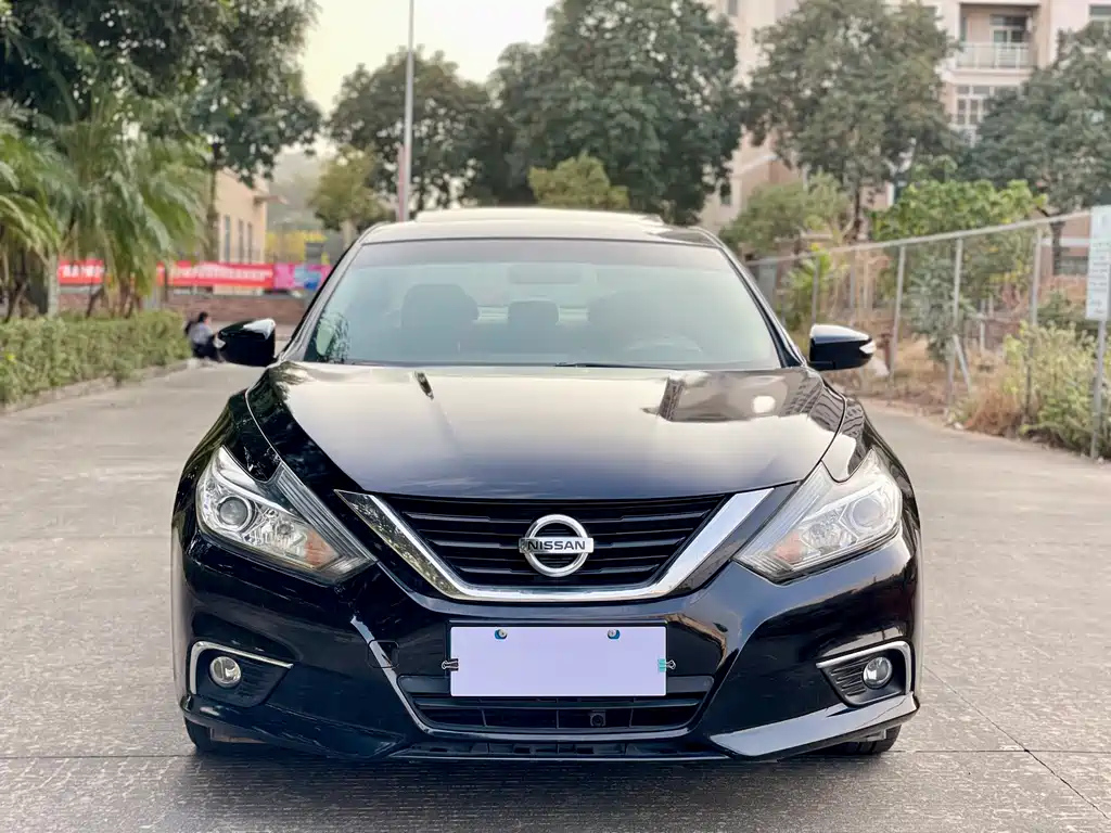 NISSAN TEANA 2018