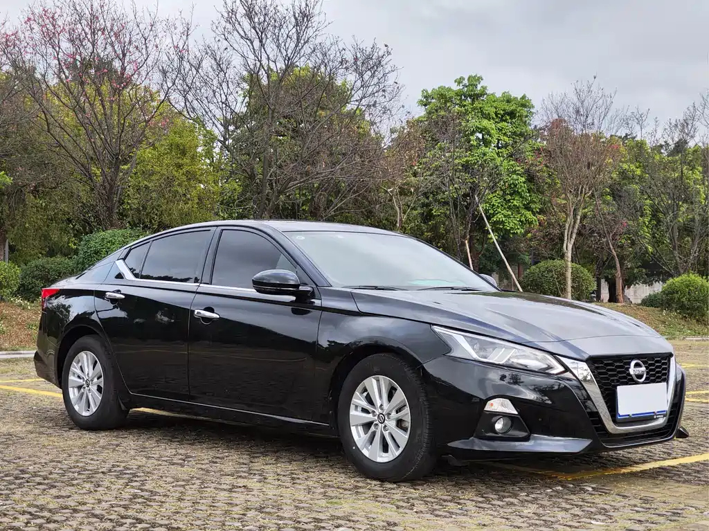 NISSAN TEANA 2020