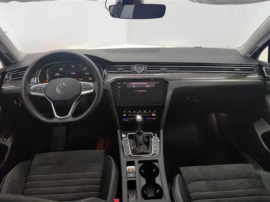 VOLKSWAGEN MAGOTAN 2022