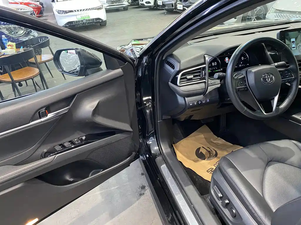 TOYOTA CAMRY 2022