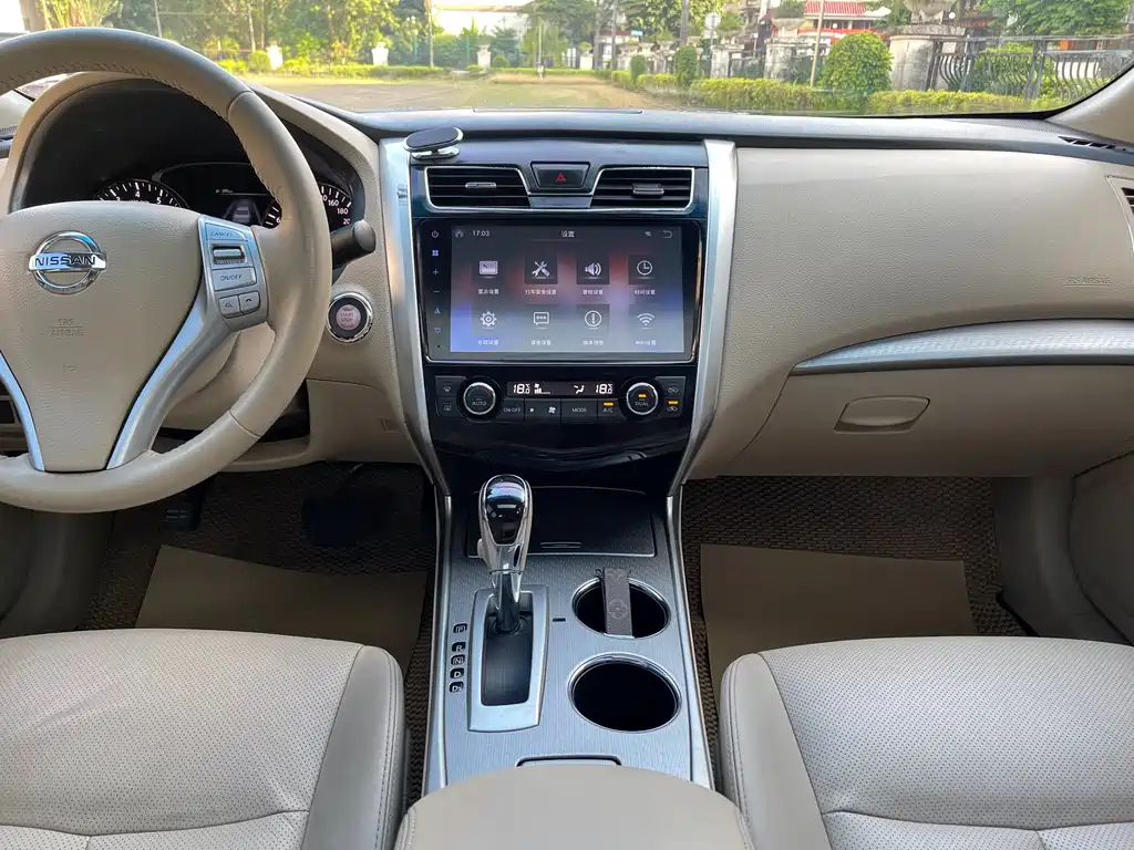 NISSAN TEANA 2019