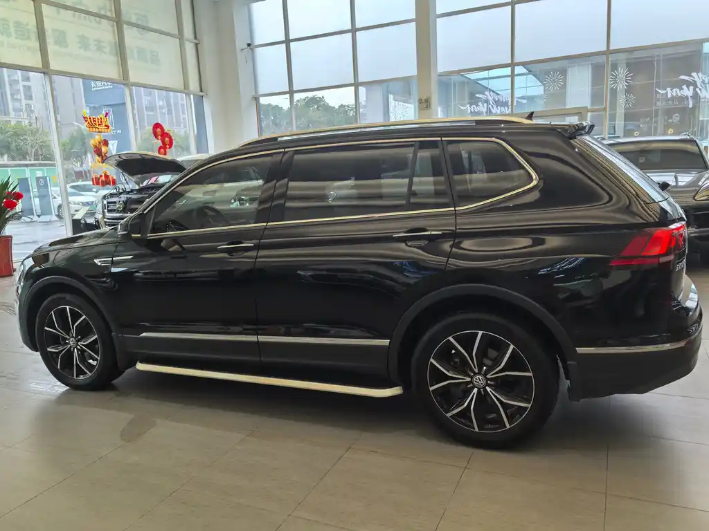 VOLKSWAGEN TIGUAN L 2019