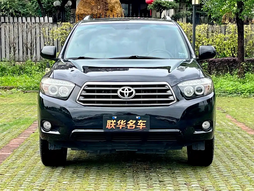 TOYOTA HIGHLANDER 2011
