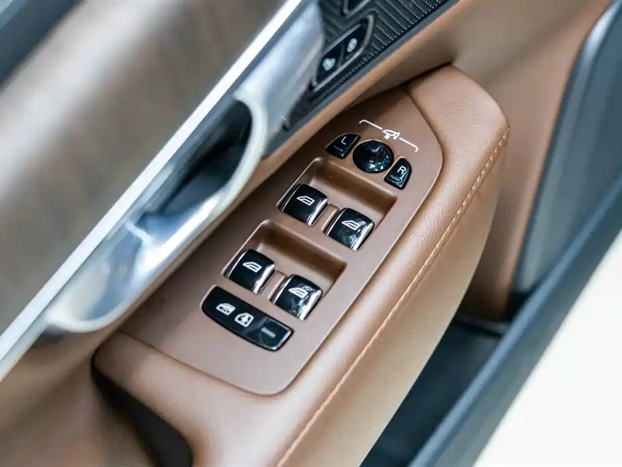 VOLVO S90 2024