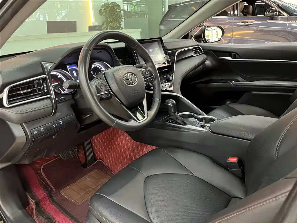 TOYOTA CAMRY 2021