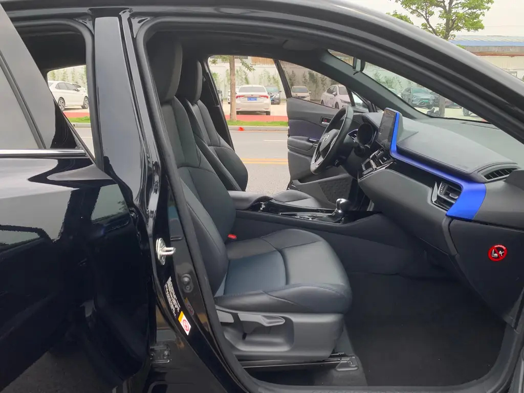 TOYOTA C-HR 2020