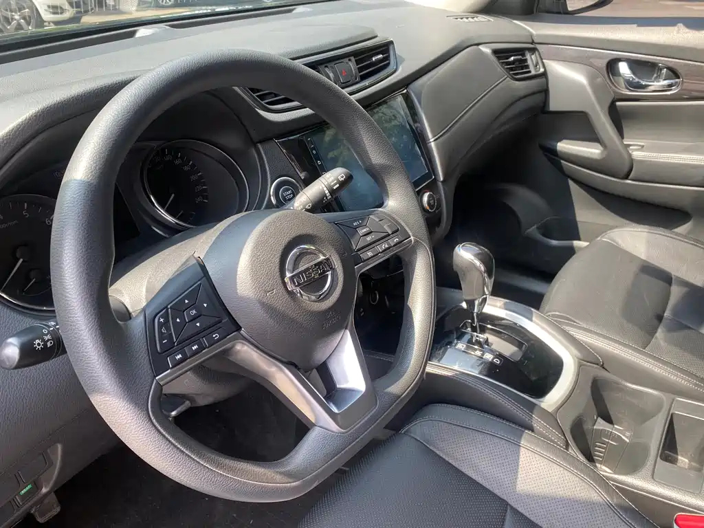 NISSAN X-TRAIL 2017