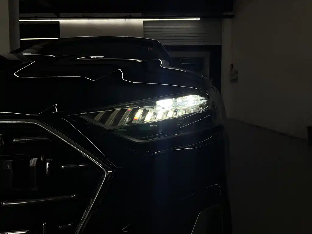 AUDI A7L 2024