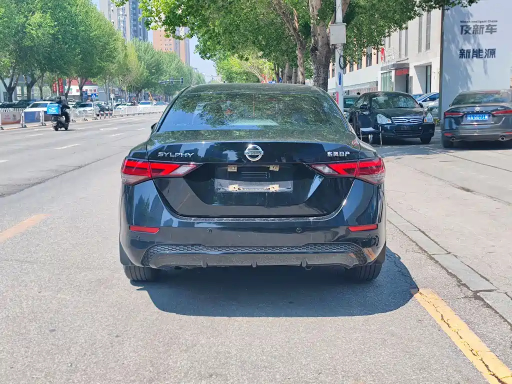 NISSAN SYLPHY 2021