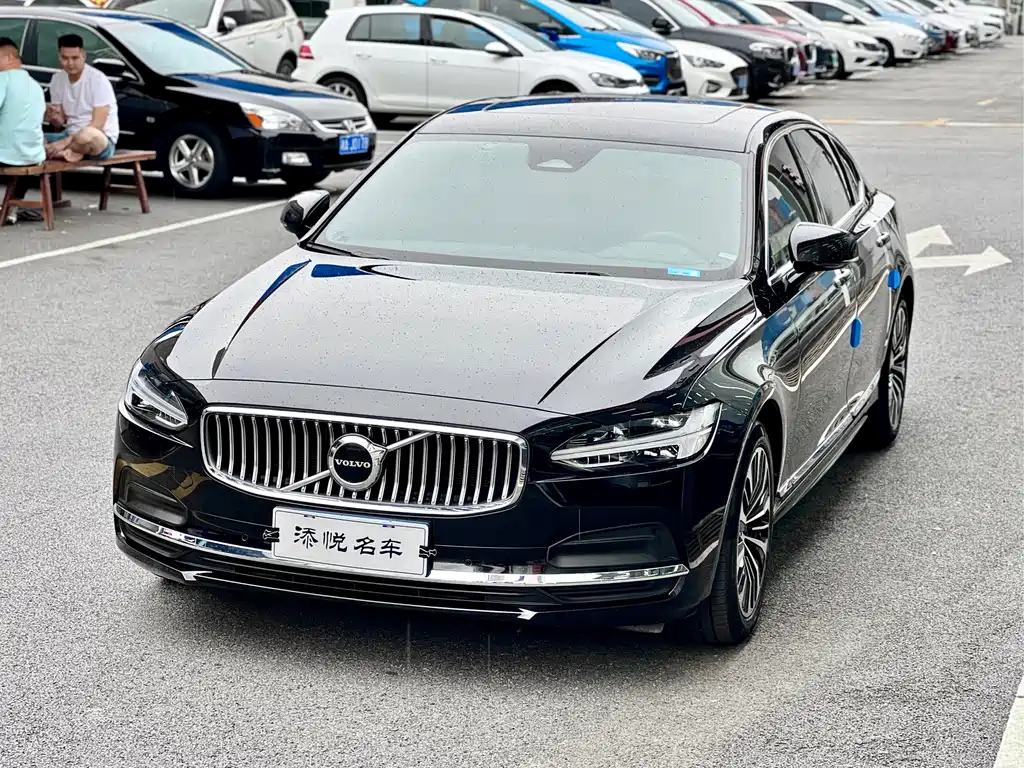 VOLVO S90 2022