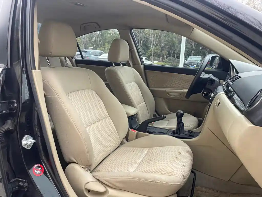 MAZDA 3 2008