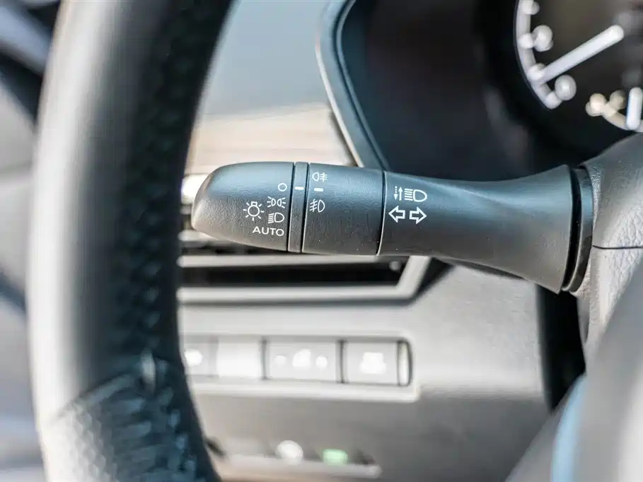 NISSAN TEANA 2022