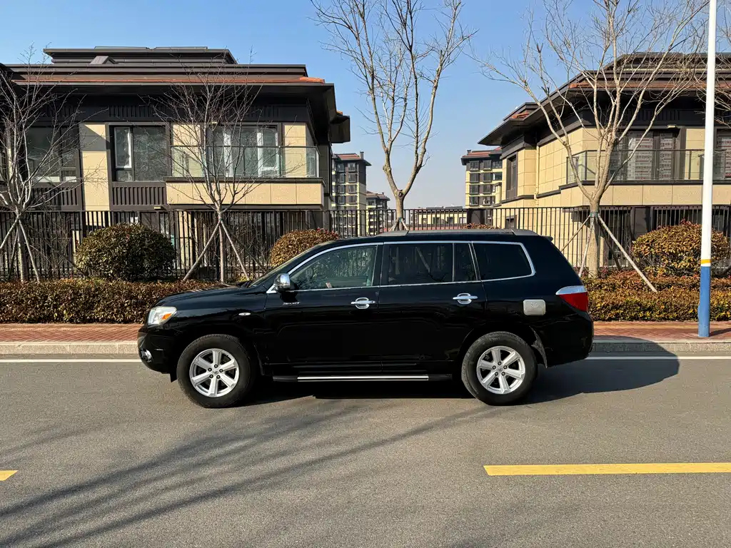 TOYOTA HIGHLANDER 2009