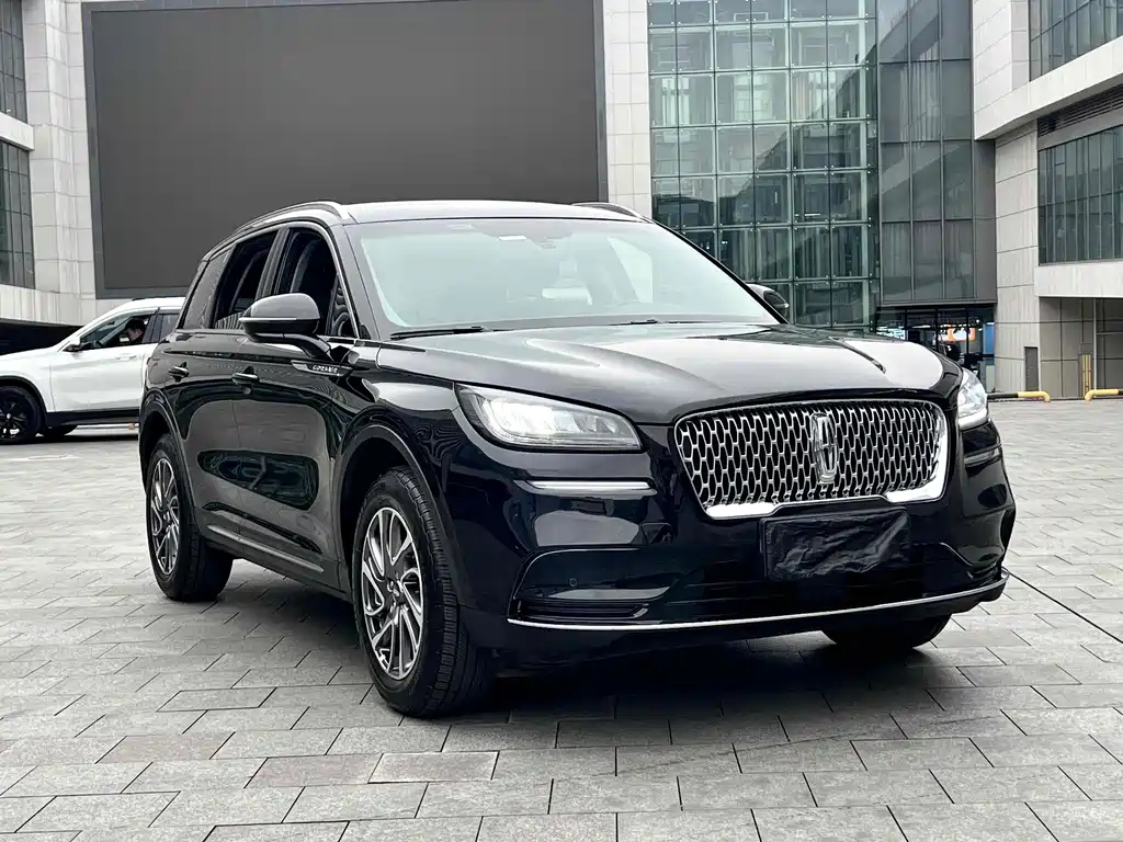LINCOLN ADVENTURER 2022