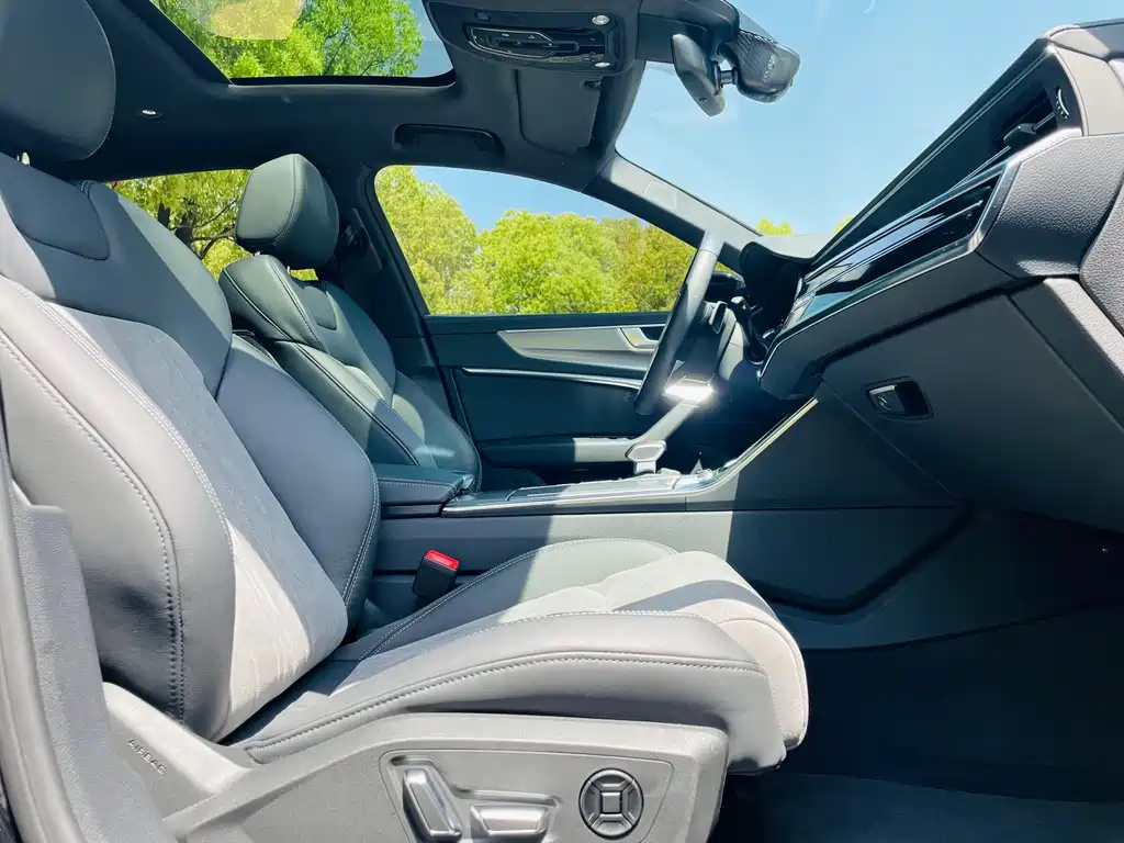 AUDI A6L 2023