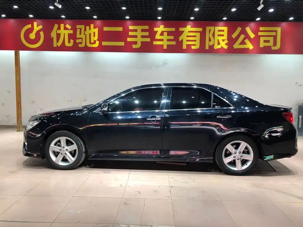 TOYOTA CAMRY 2013