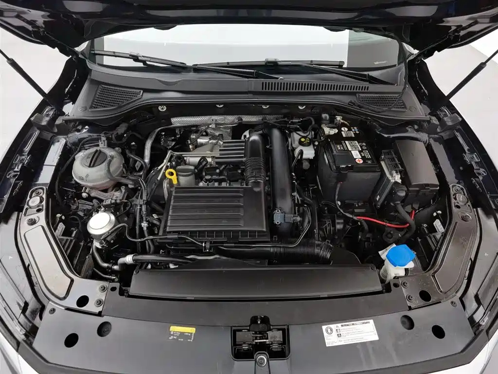 VOLKSWAGEN PASSAT 2022