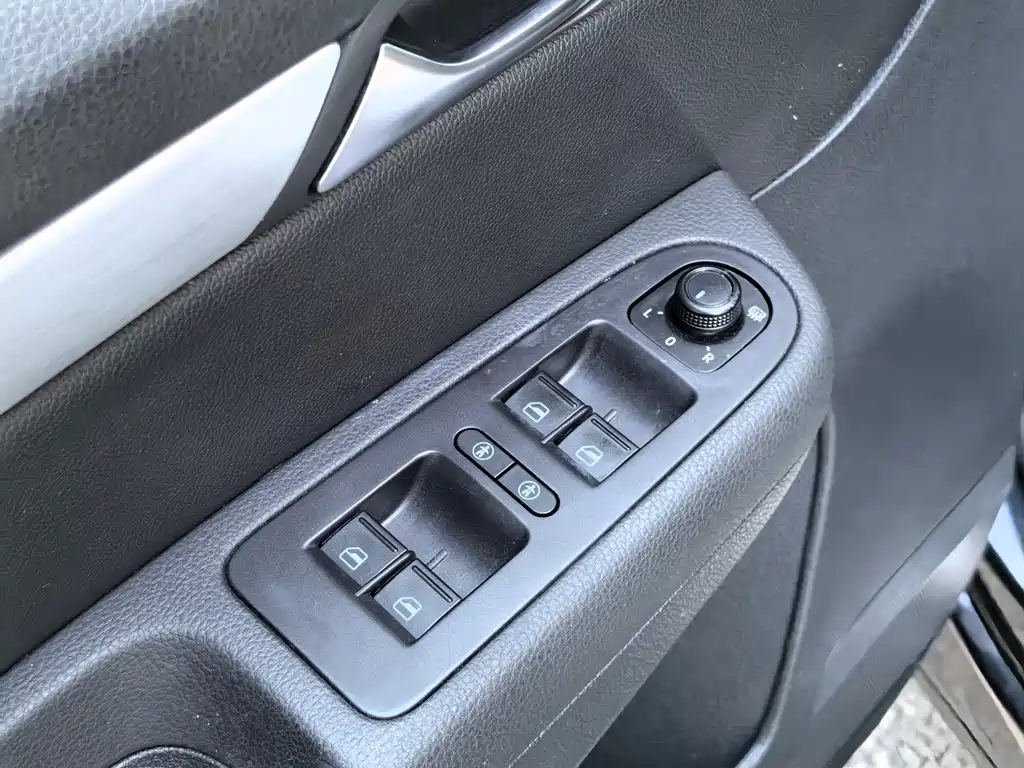 VOLKSWAGEN SHARAN 2016
