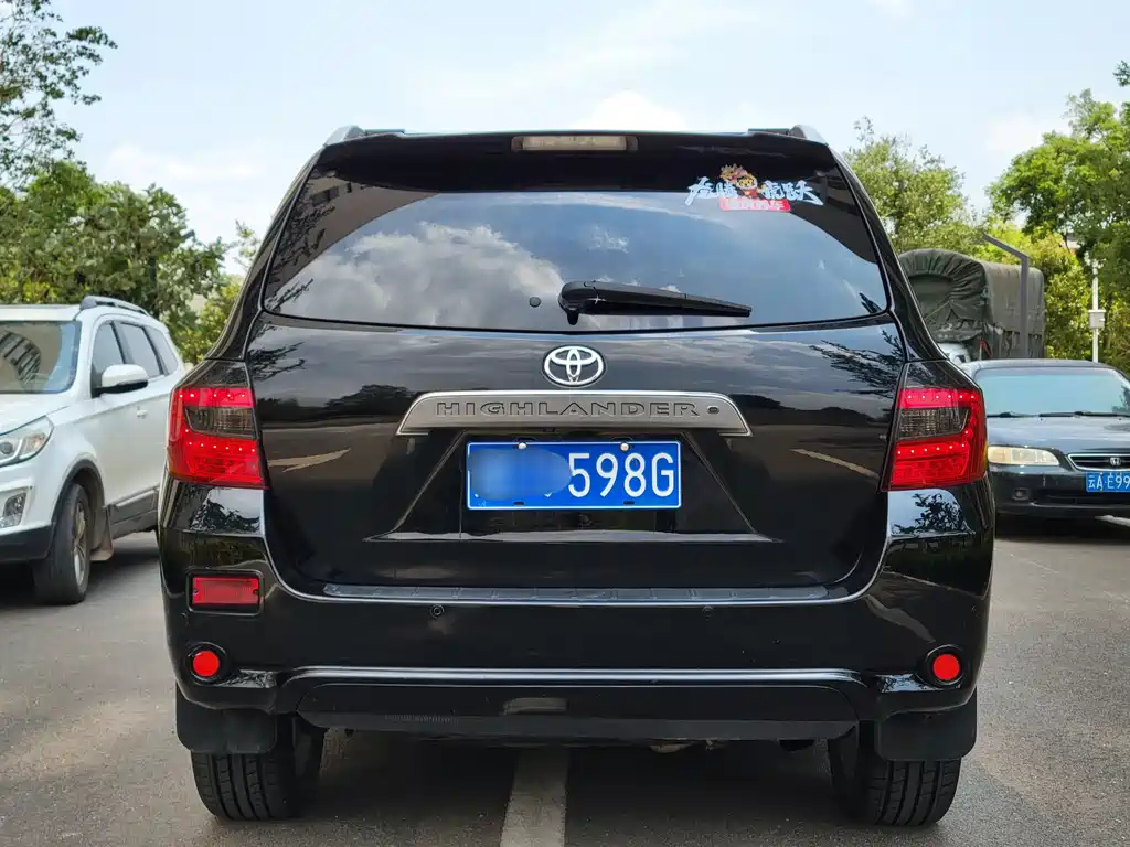 TOYOTA HIGHLANDER 2010