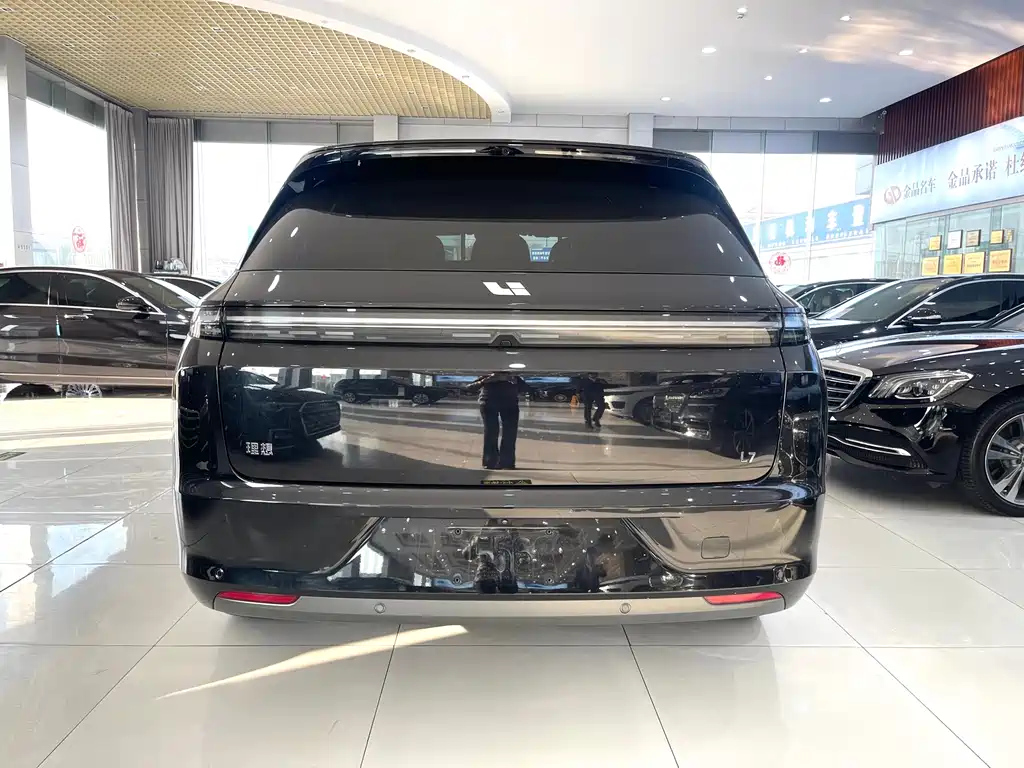 LI AUTO L7 2023