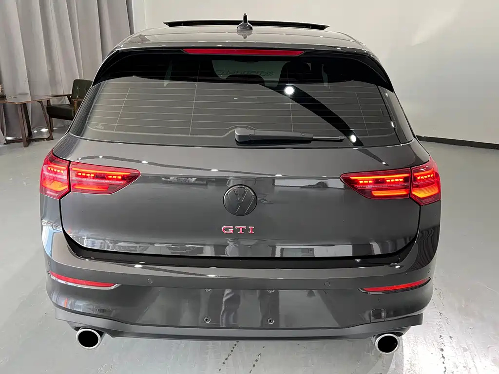 VOLKSWAGEN GOLF 2022
