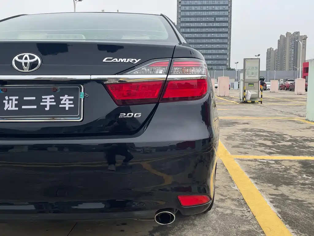 TOYOTA CAMRY 2016