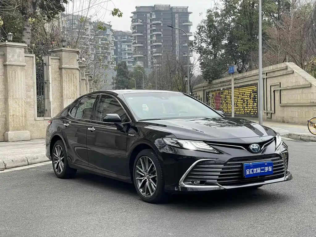 TOYOTA CAMRY 2021