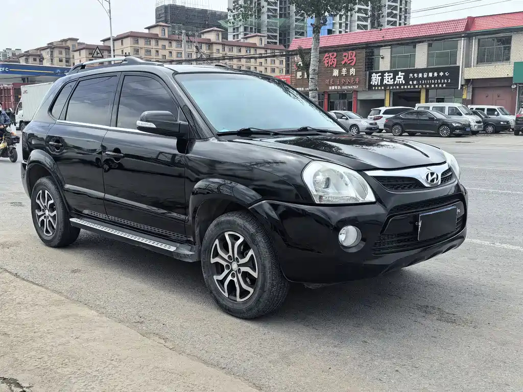 HYUNDAI TUCSON 2013