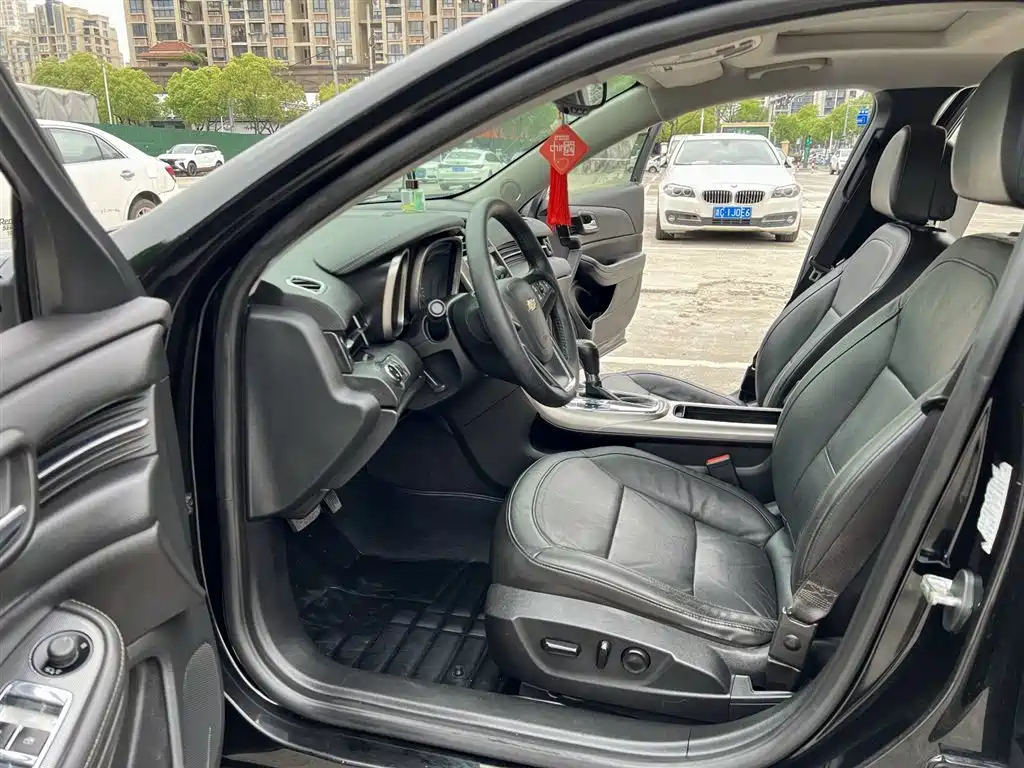 CHEVROLET MALIBU 2012