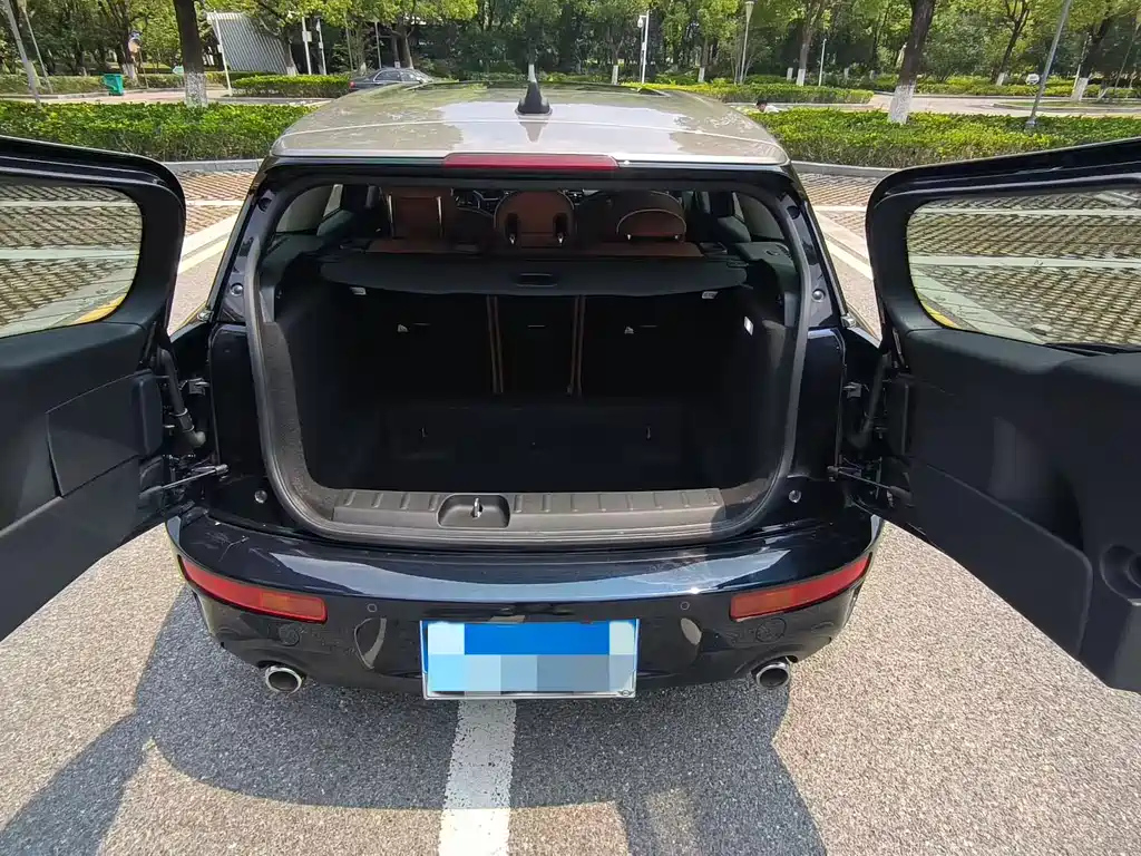 MINI CLUBMAN 2021