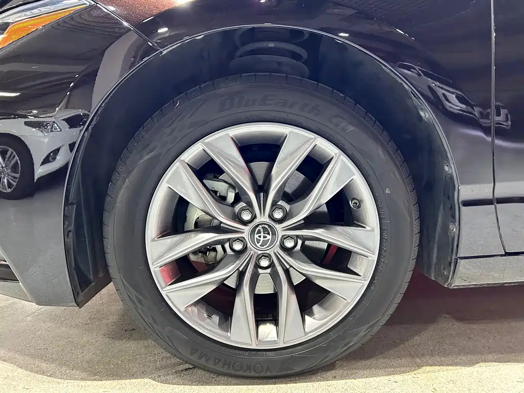 TOYOTA AVALON 2021