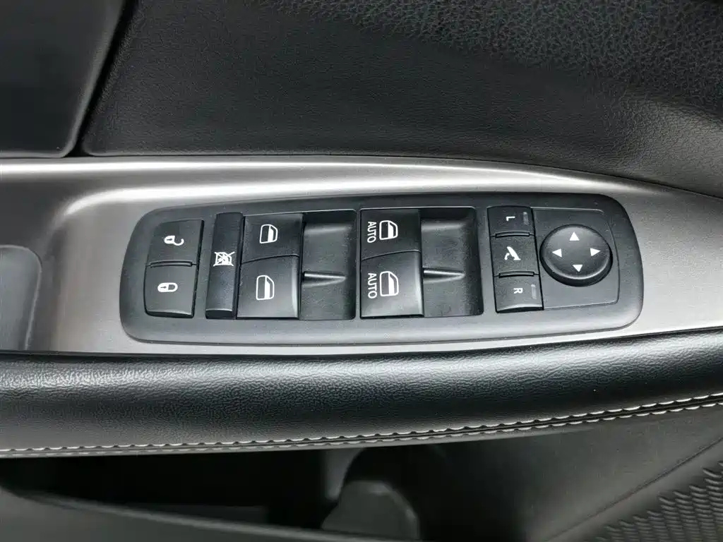 DODGE JCUV 2017