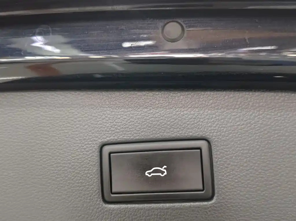VOLKSWAGEN TIGUAN L 2023