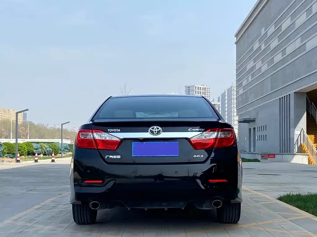 TOYOTA CAMRY 2013